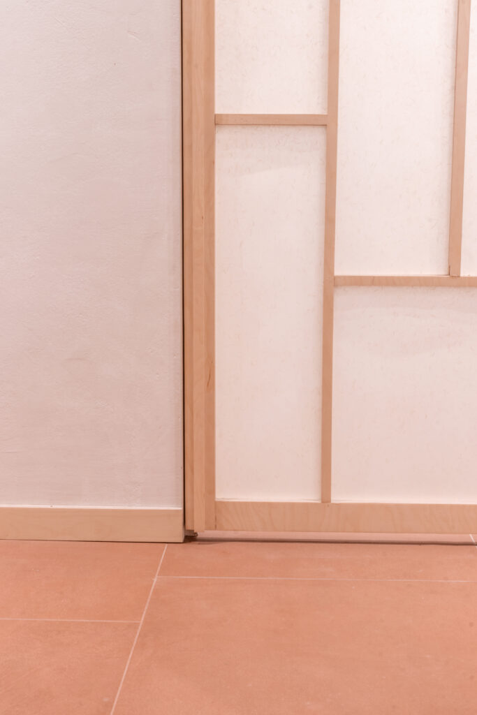 pivotscharnier deur met Wood and Washi japans papier, Fero V deurkader